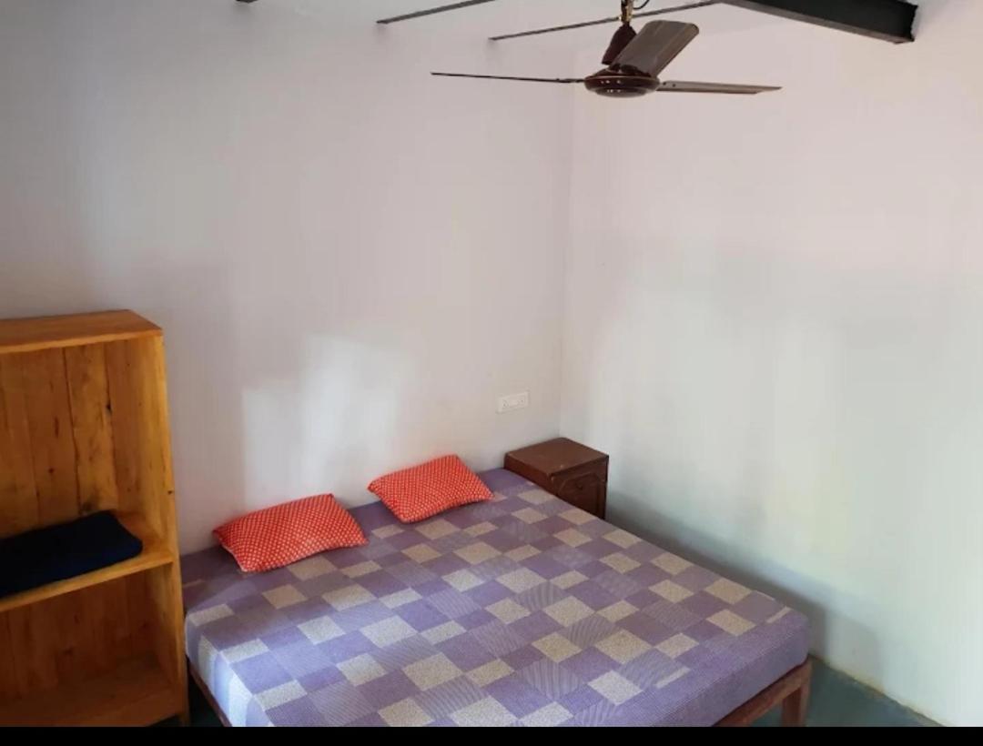 Cocks Town Hotel Arambol Bilik gambar